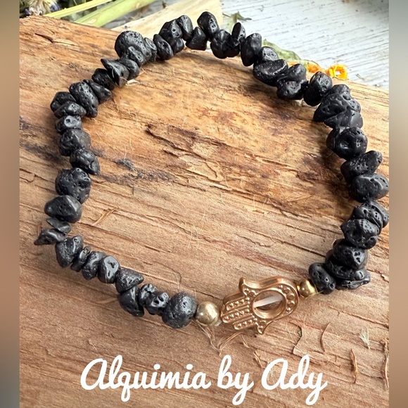 Black Stone Bracelet with Gold Hamsa Charm - Picture 1 of 2